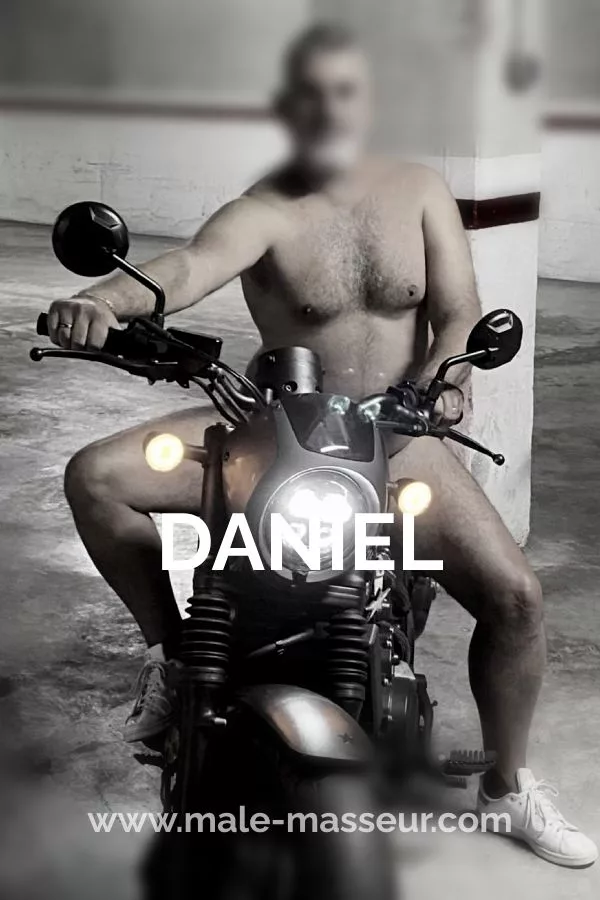 Daniel gay massage Alicante by expert masseur Daniel