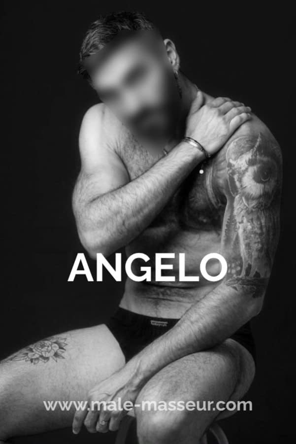 Angelo gay Italian uncut masseur Barcelona