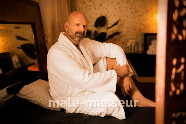 Gay erotic massage Barcelona private session
