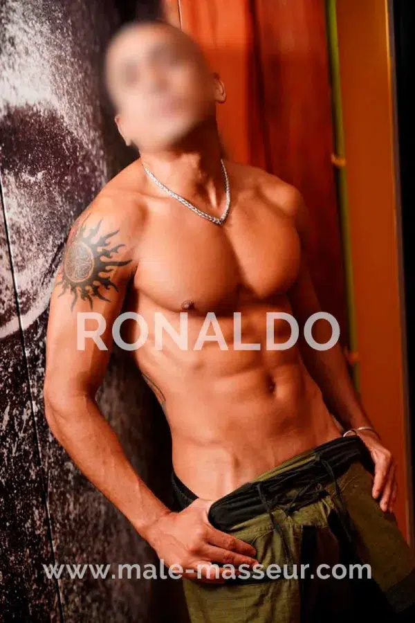 Ronaldo expert discrete Tantra masseur Madrid